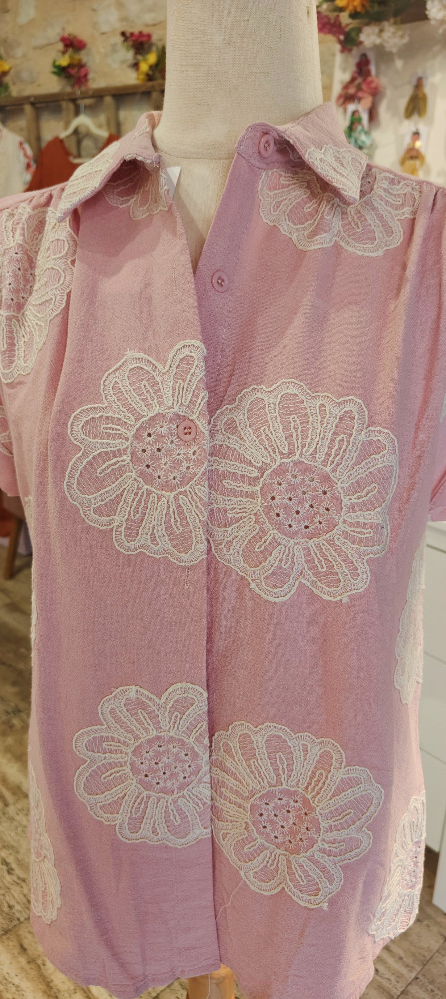Camicia ricamata rosa