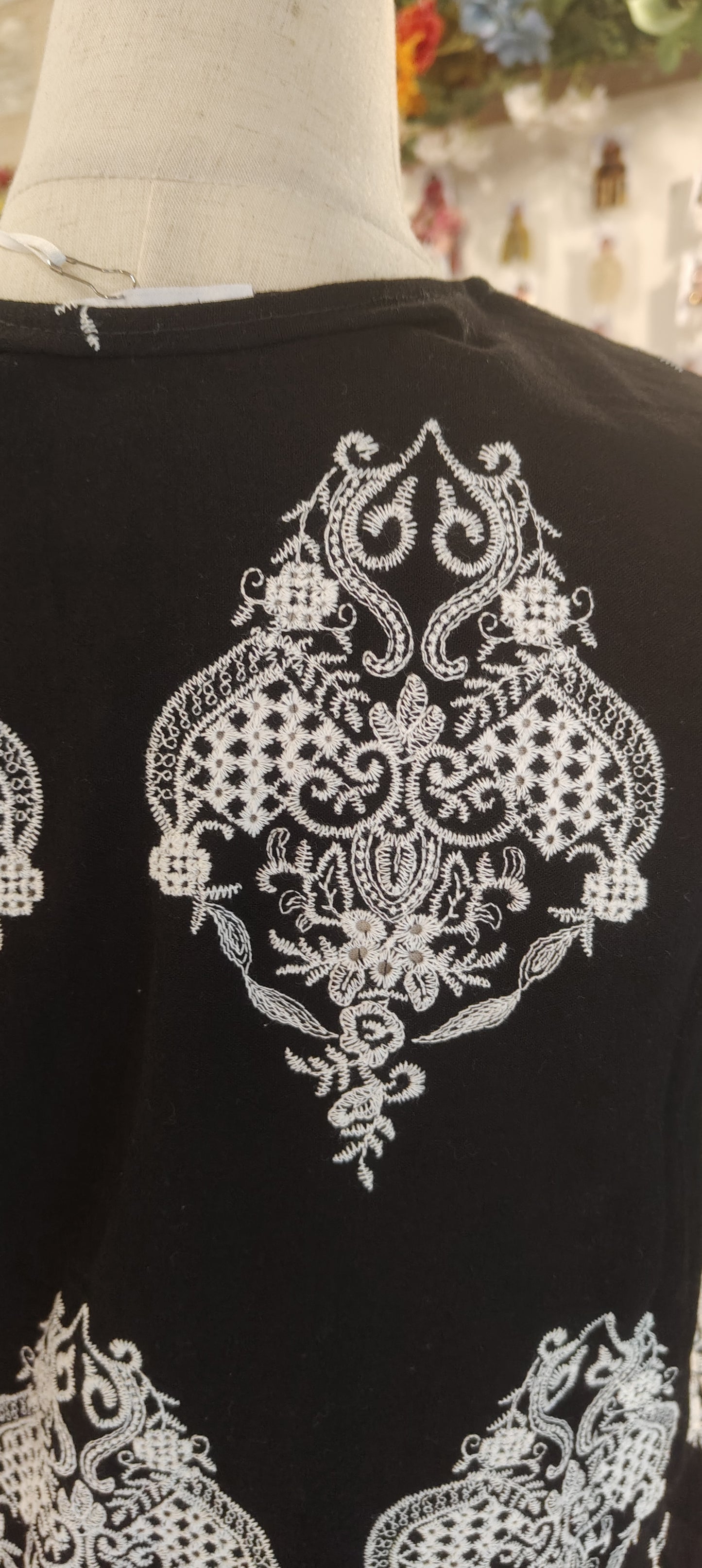 Camicia con laccetti arabeschi