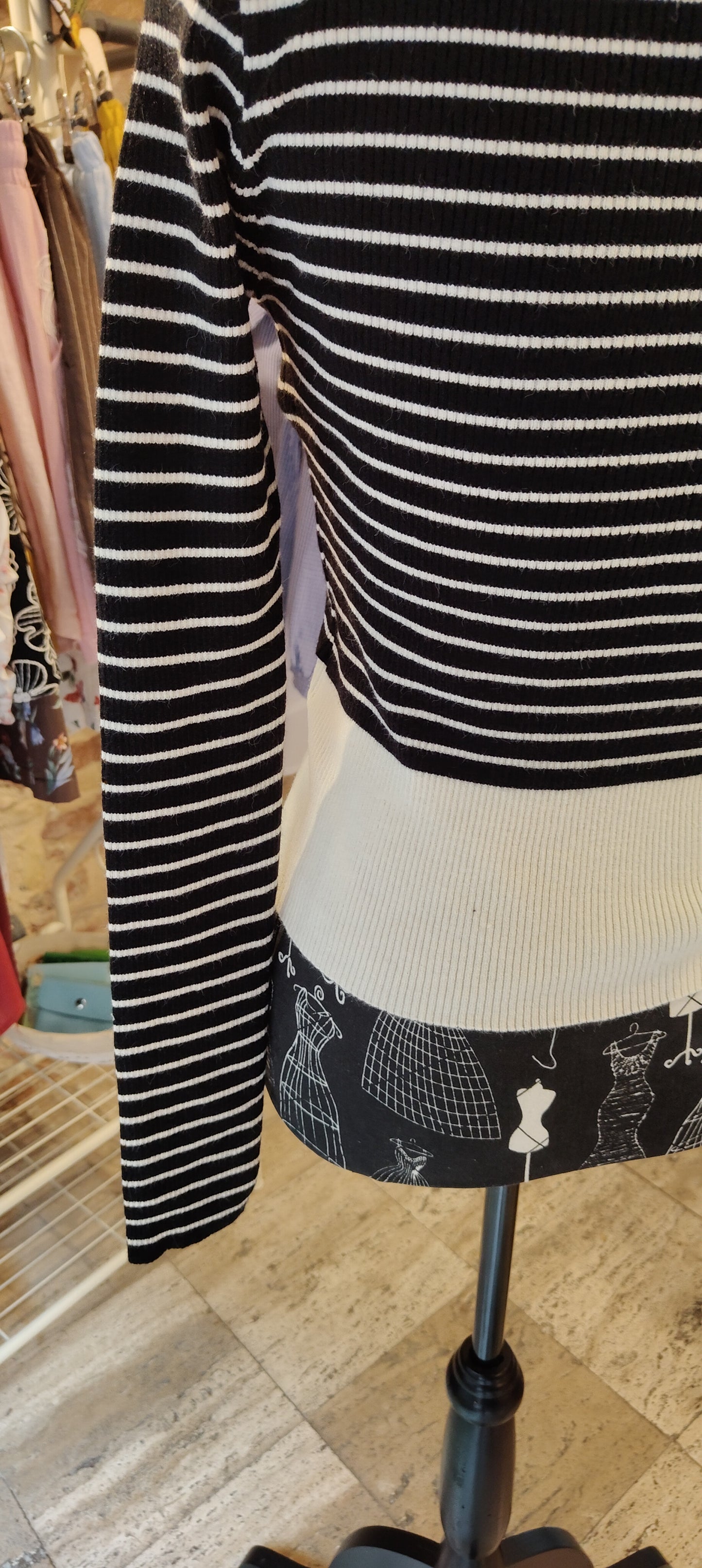 Maglia a righe nera