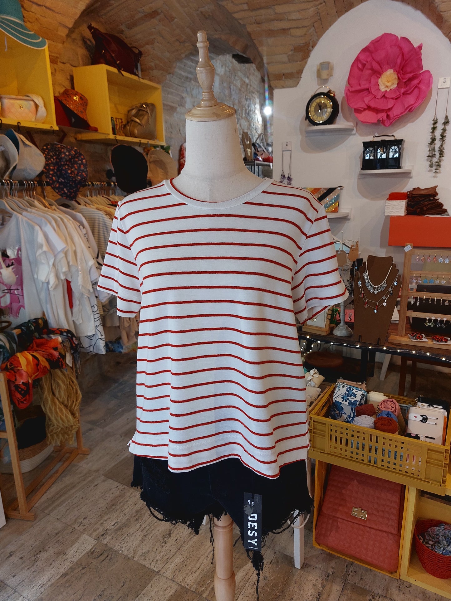 Maglia a righe rossa