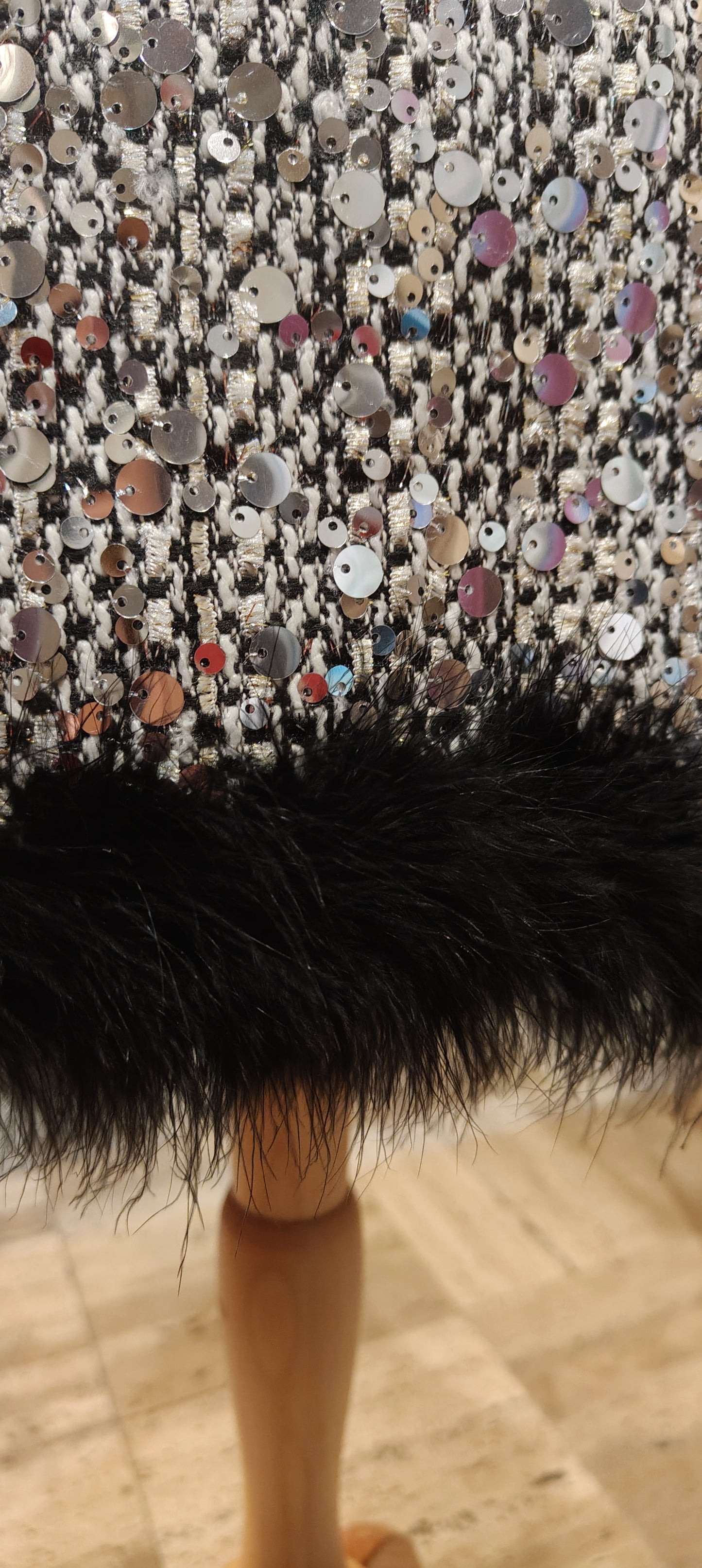 Gonna paillettes e pelo
