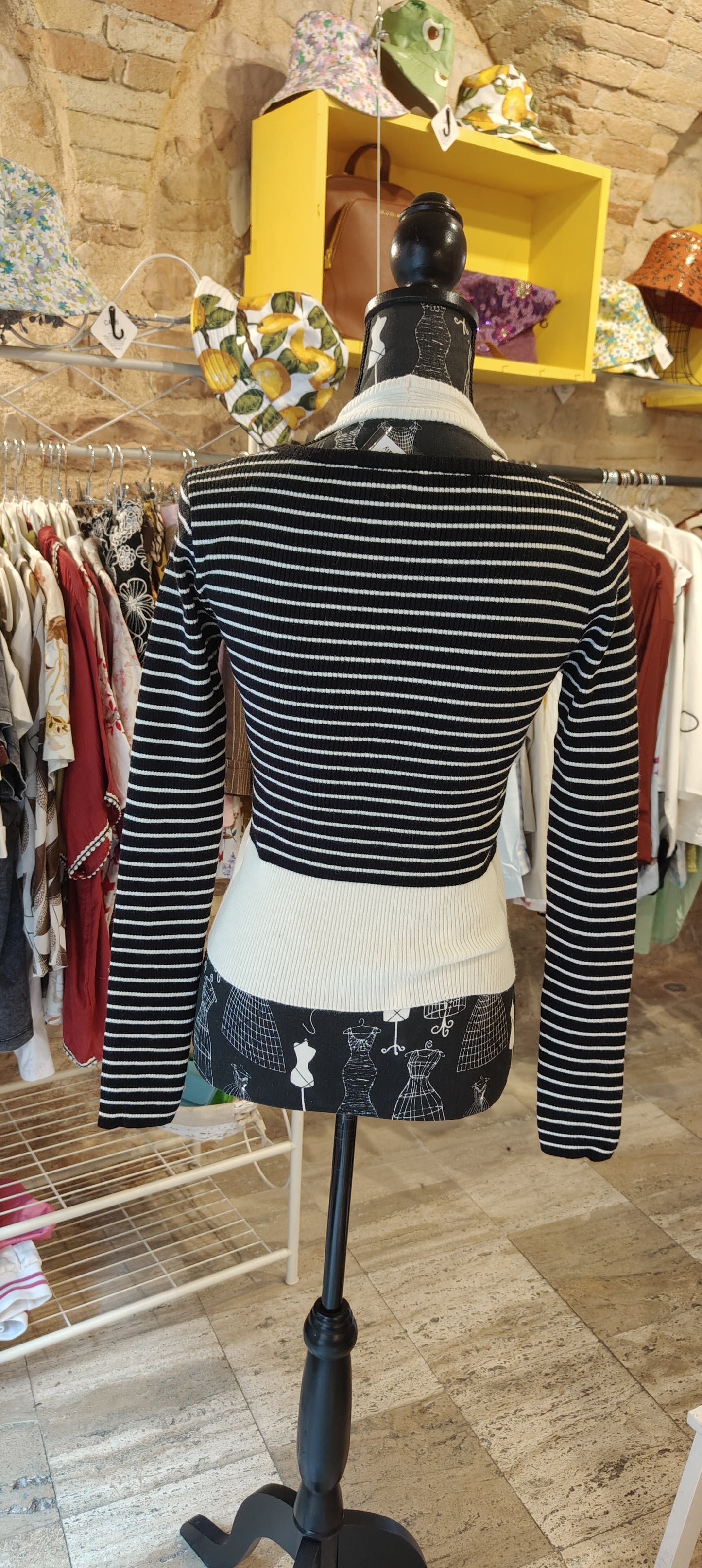 Maglia a righe nera