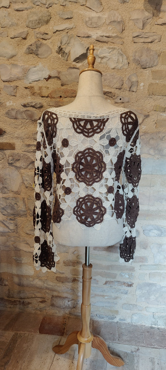 Maglia crochet marrone