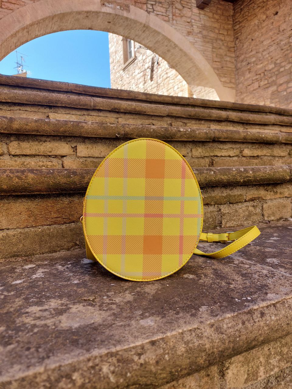 Borsetta Tamagotchi gialla