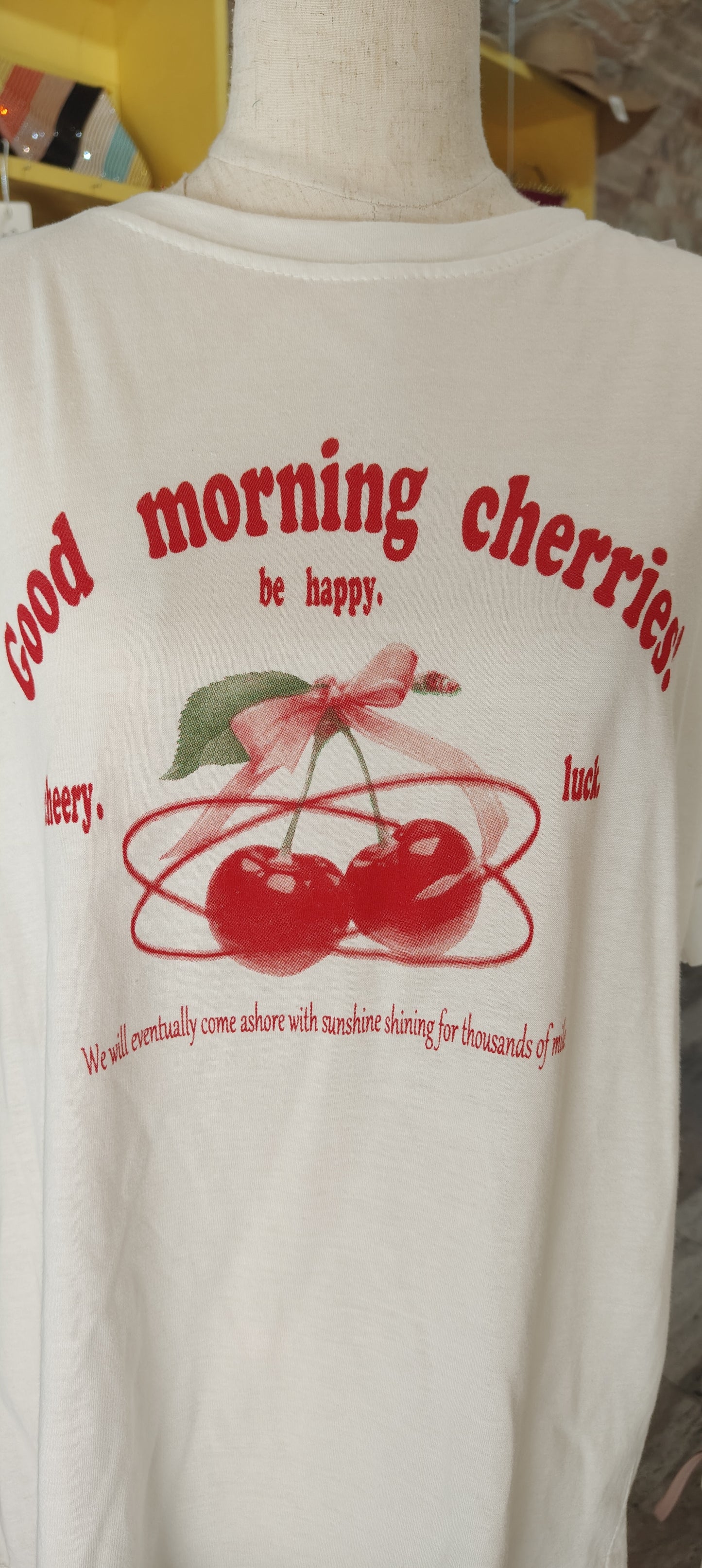 T-shirt cherries