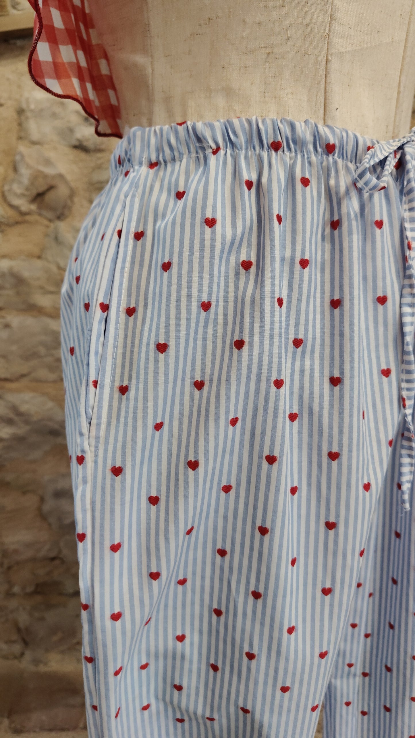Pantaloni cuoricini
