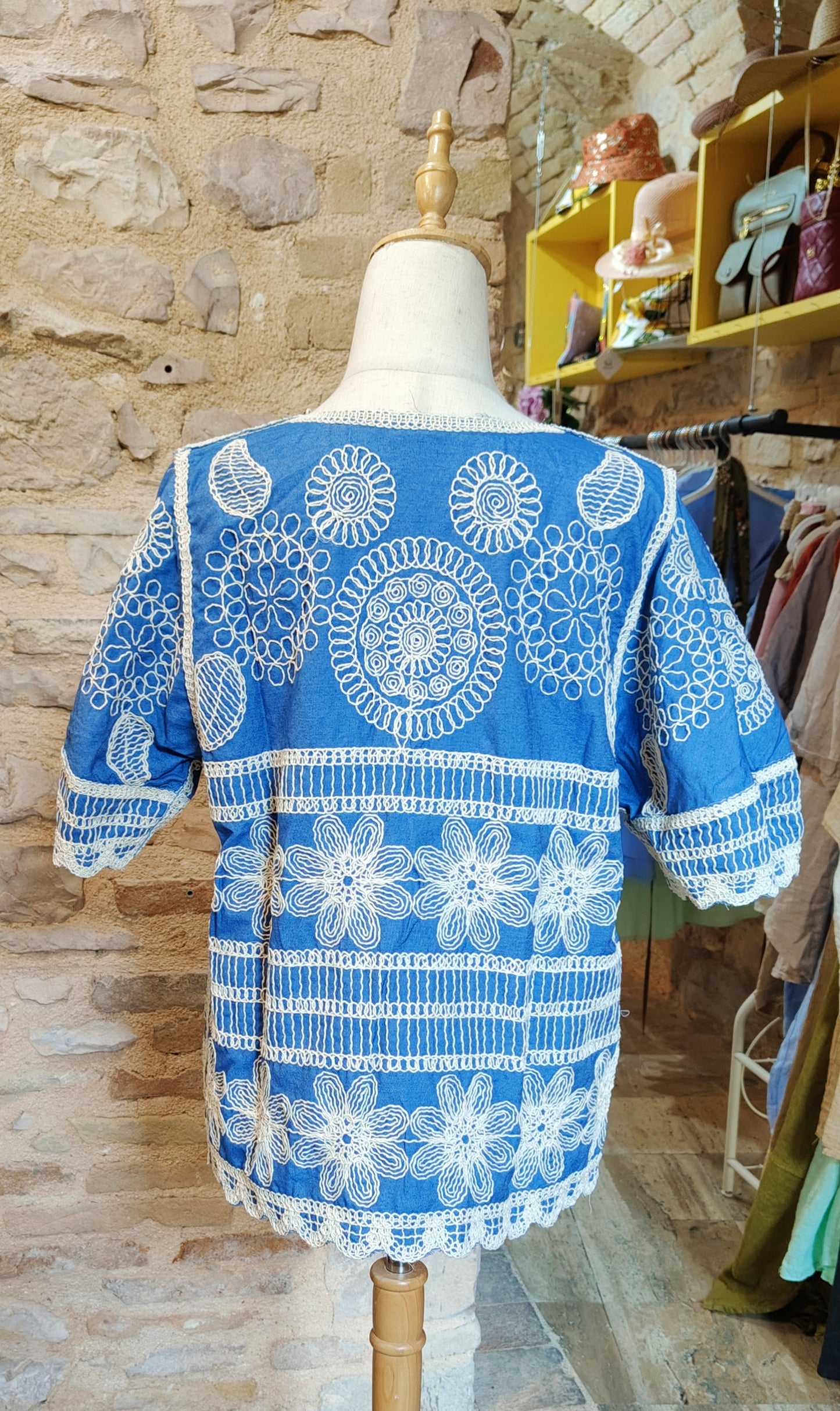 Blusa ricami