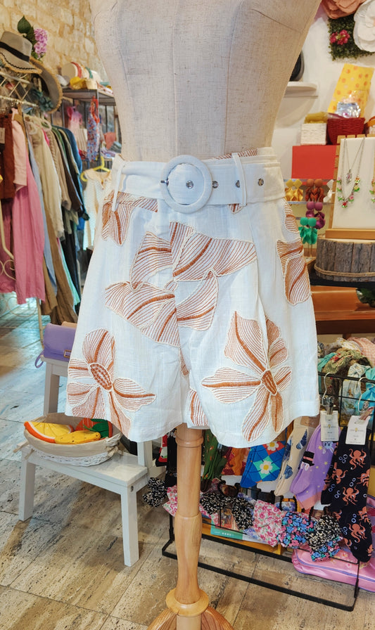 Shorts ricamati