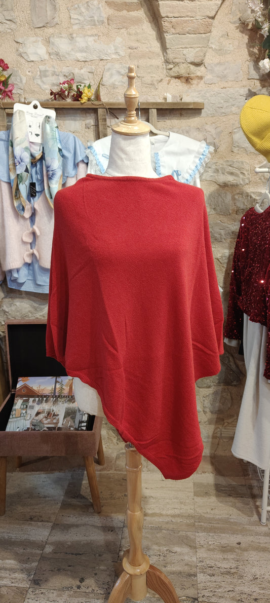 Poncho asimmetrico rosso