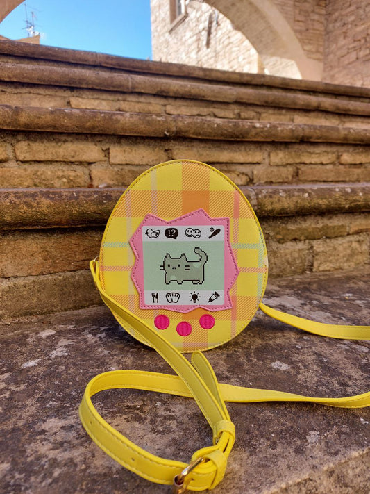 Borsetta Tamagotchi gialla
