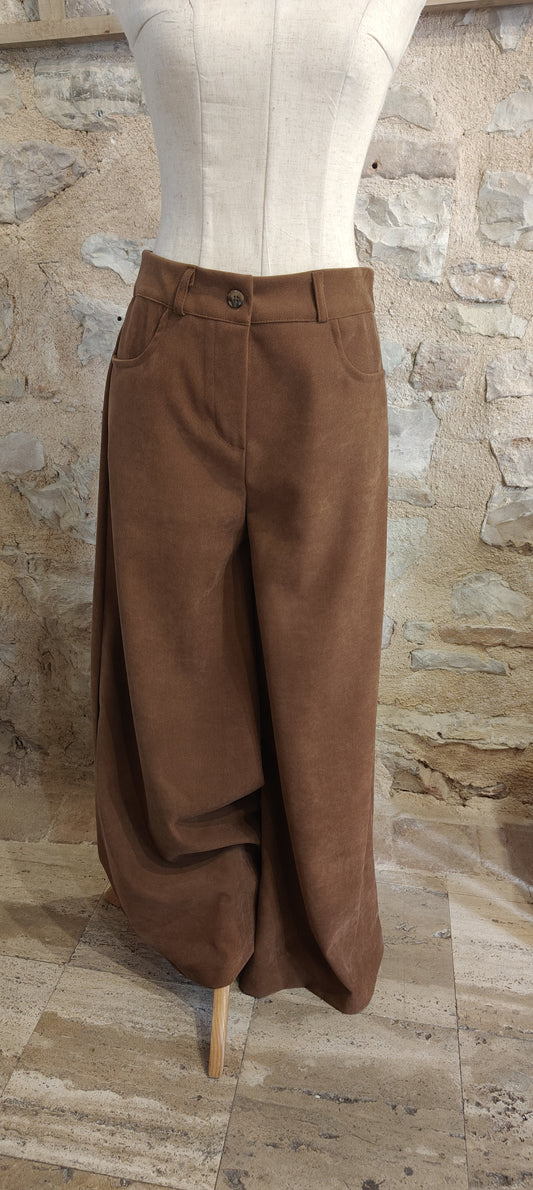 Pantaloni a zampa