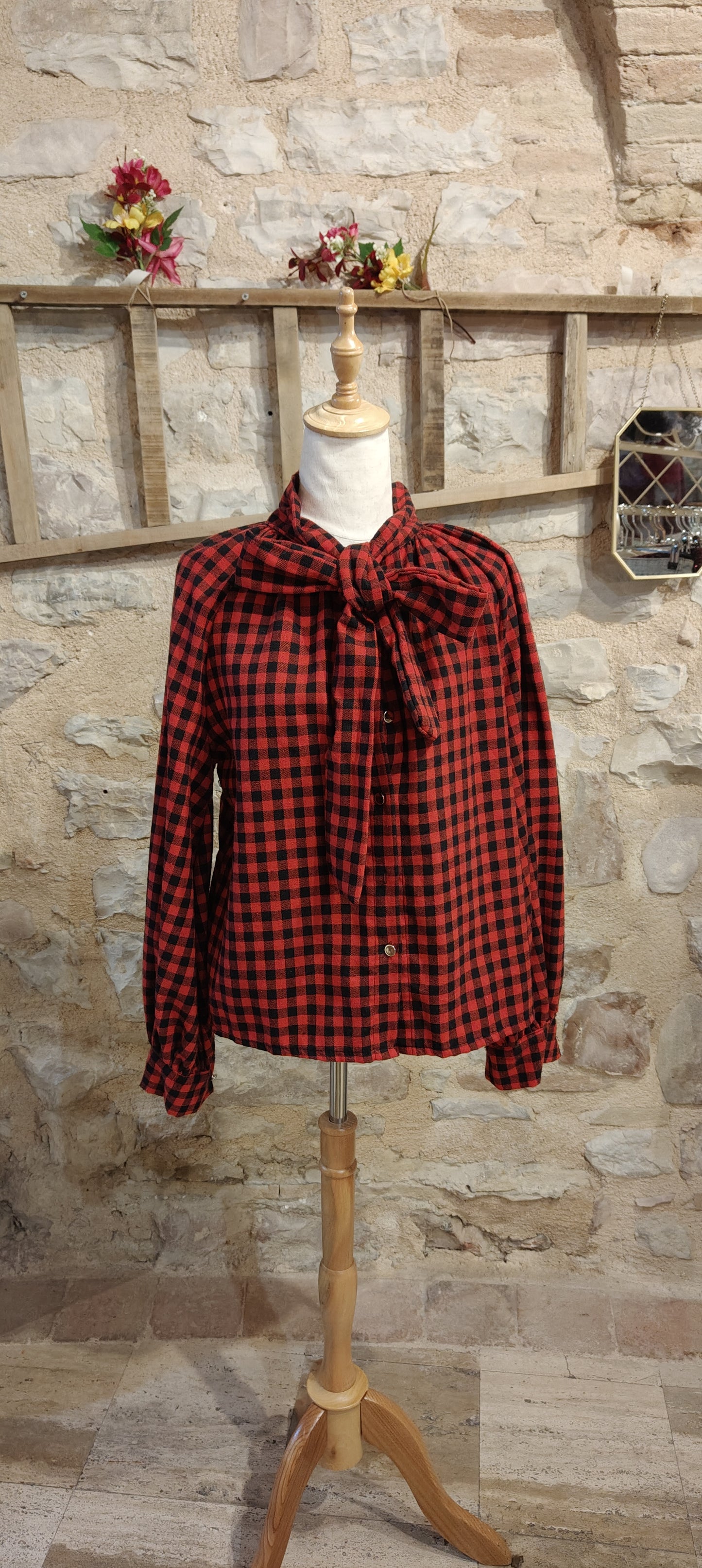 Camicia a quadri rossi e neri