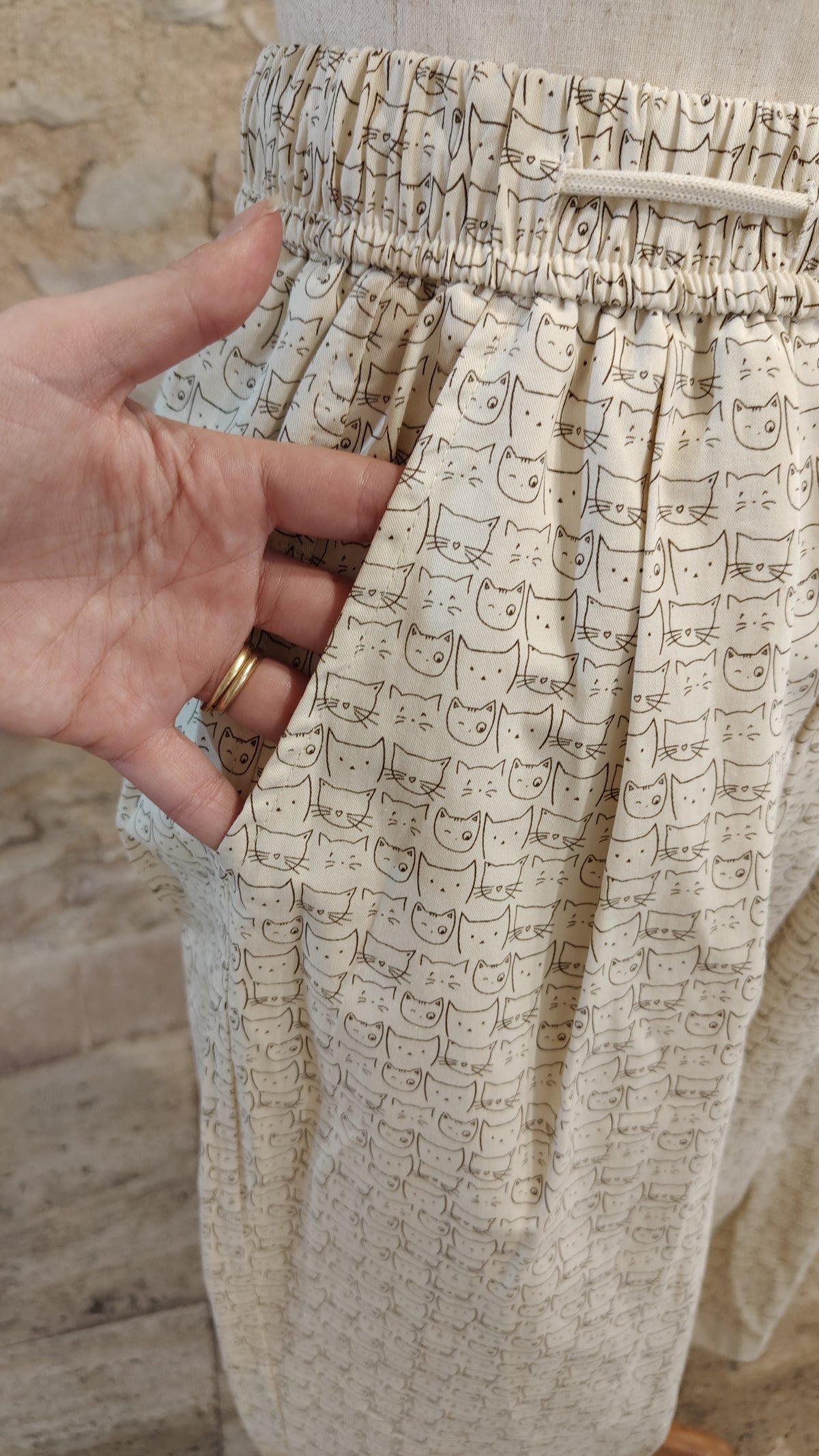 Pantaloni gattini
