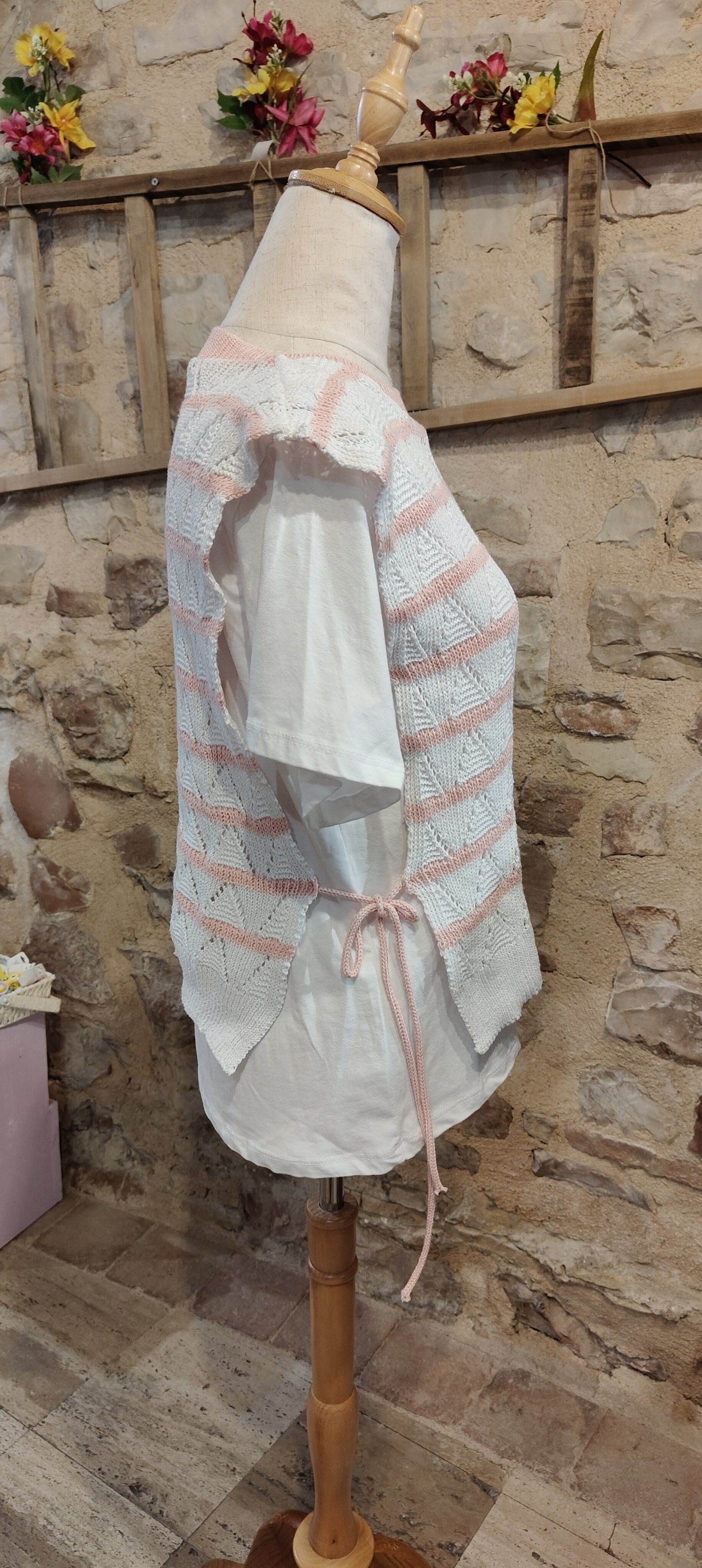 T-shirt con gilet rosa