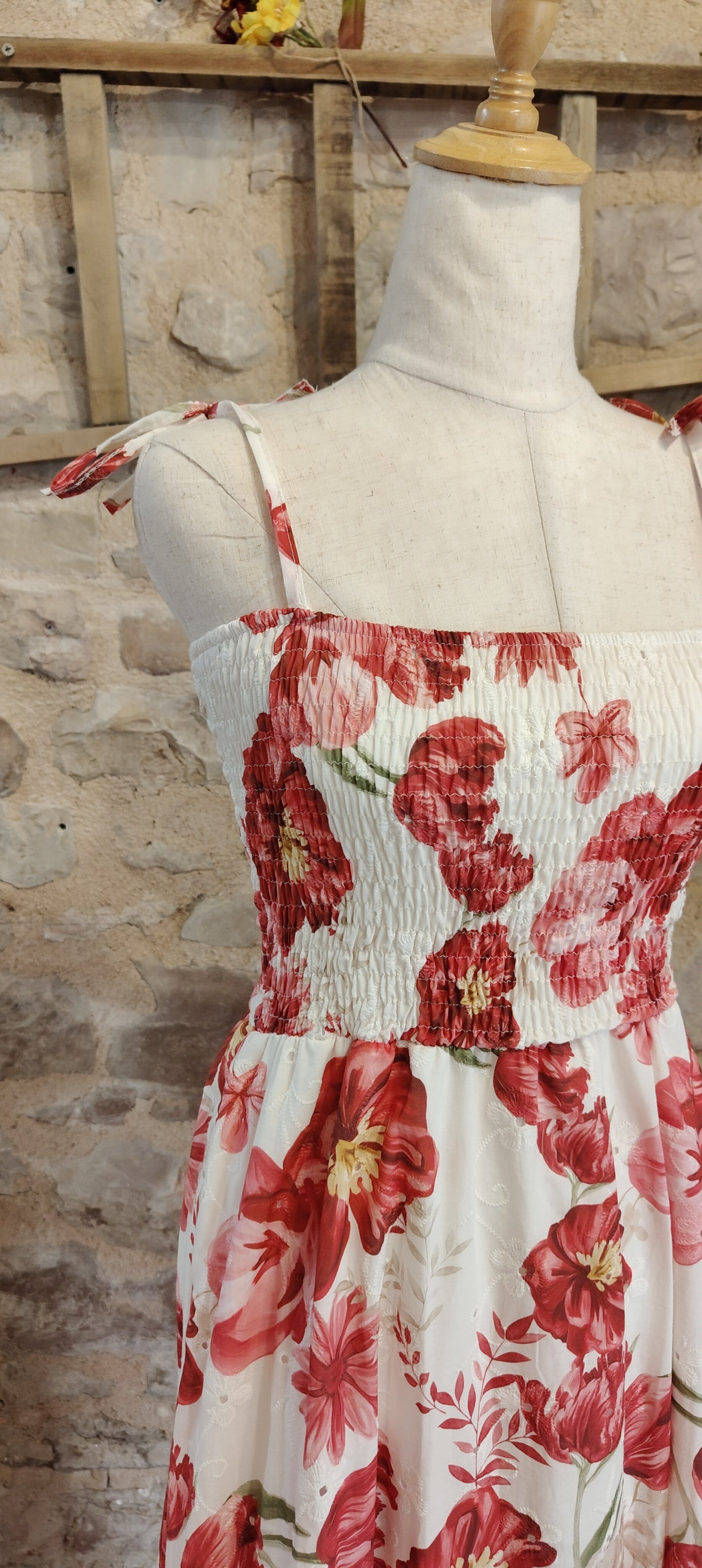 Abito sangallo rosso