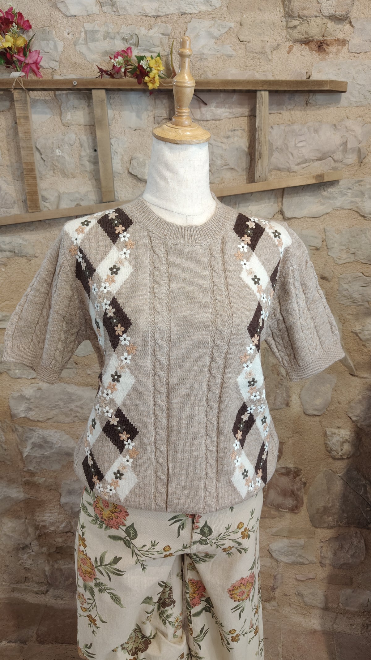 Maglia cutie (beige)