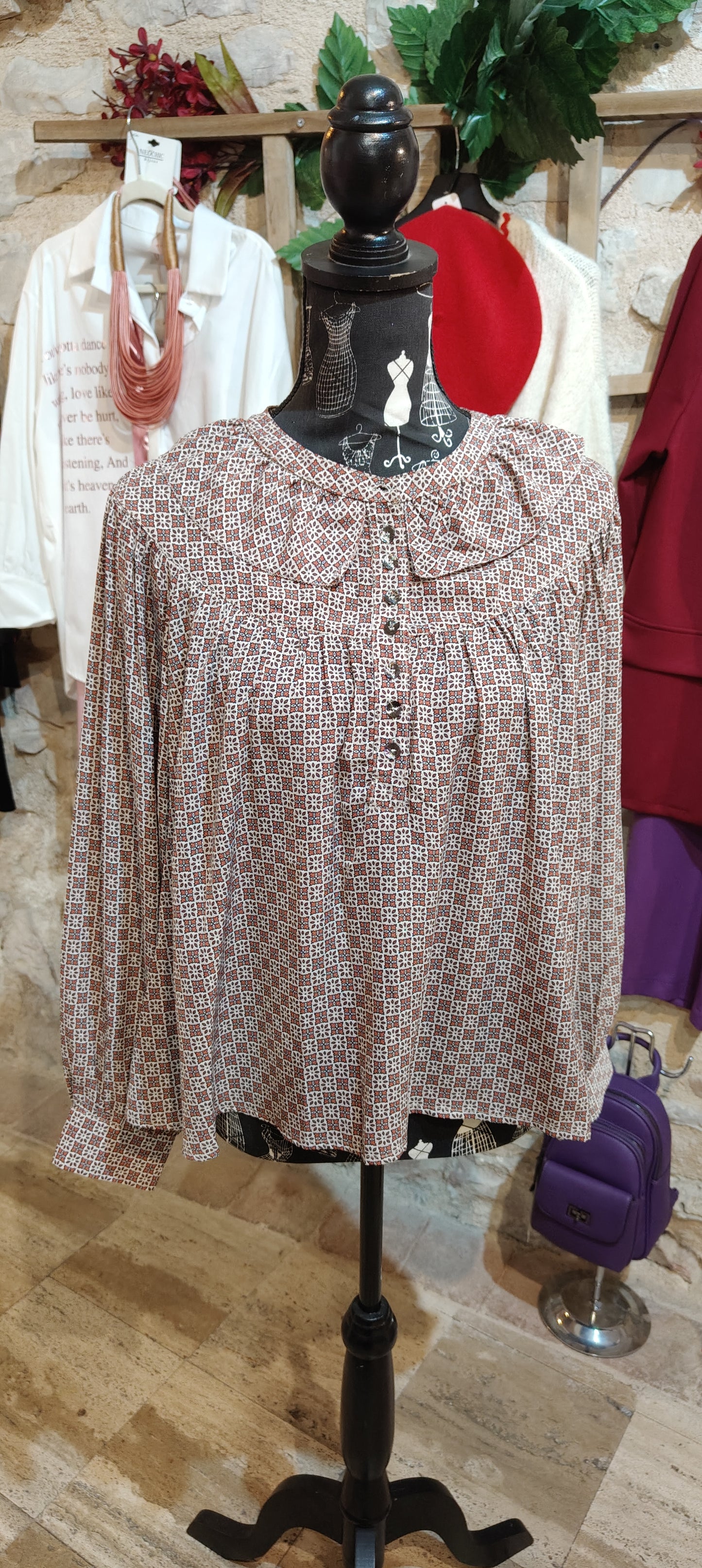 Blusa geometrica rossa