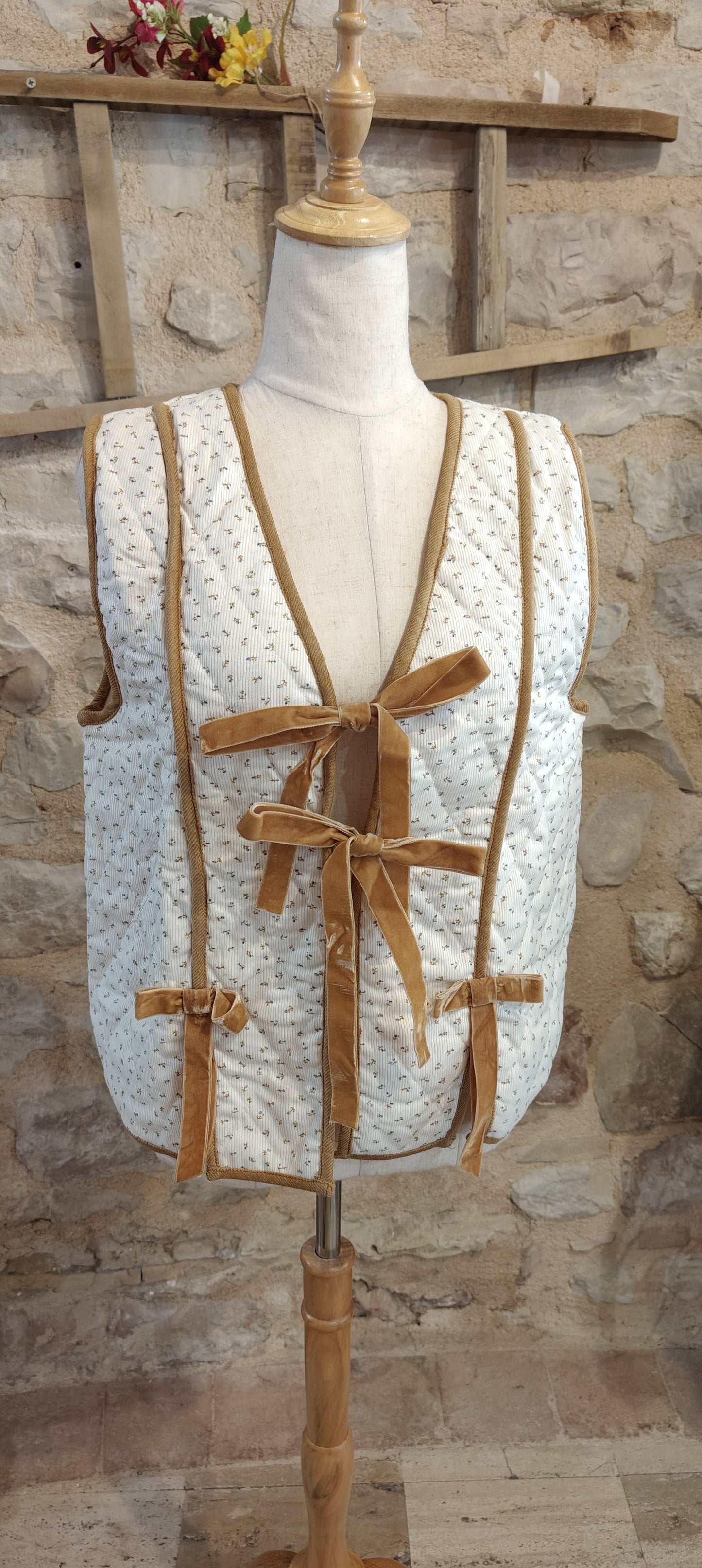Gilet fiocchetti