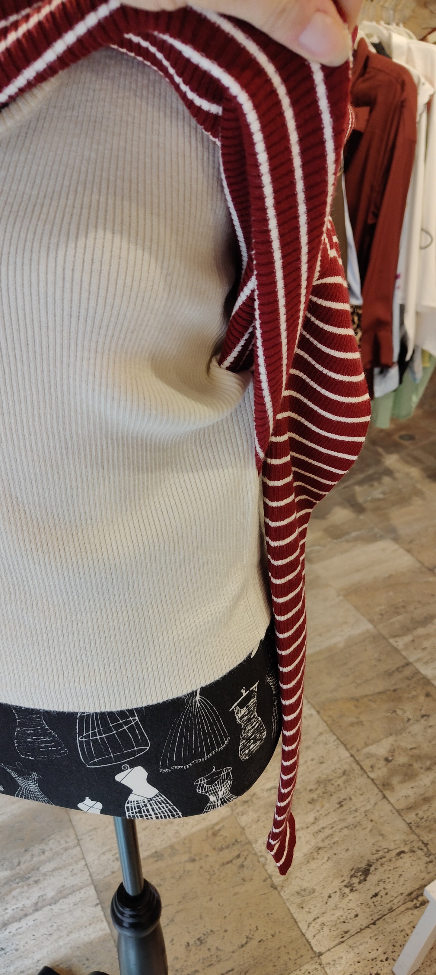 Maglia a righe bordeaux