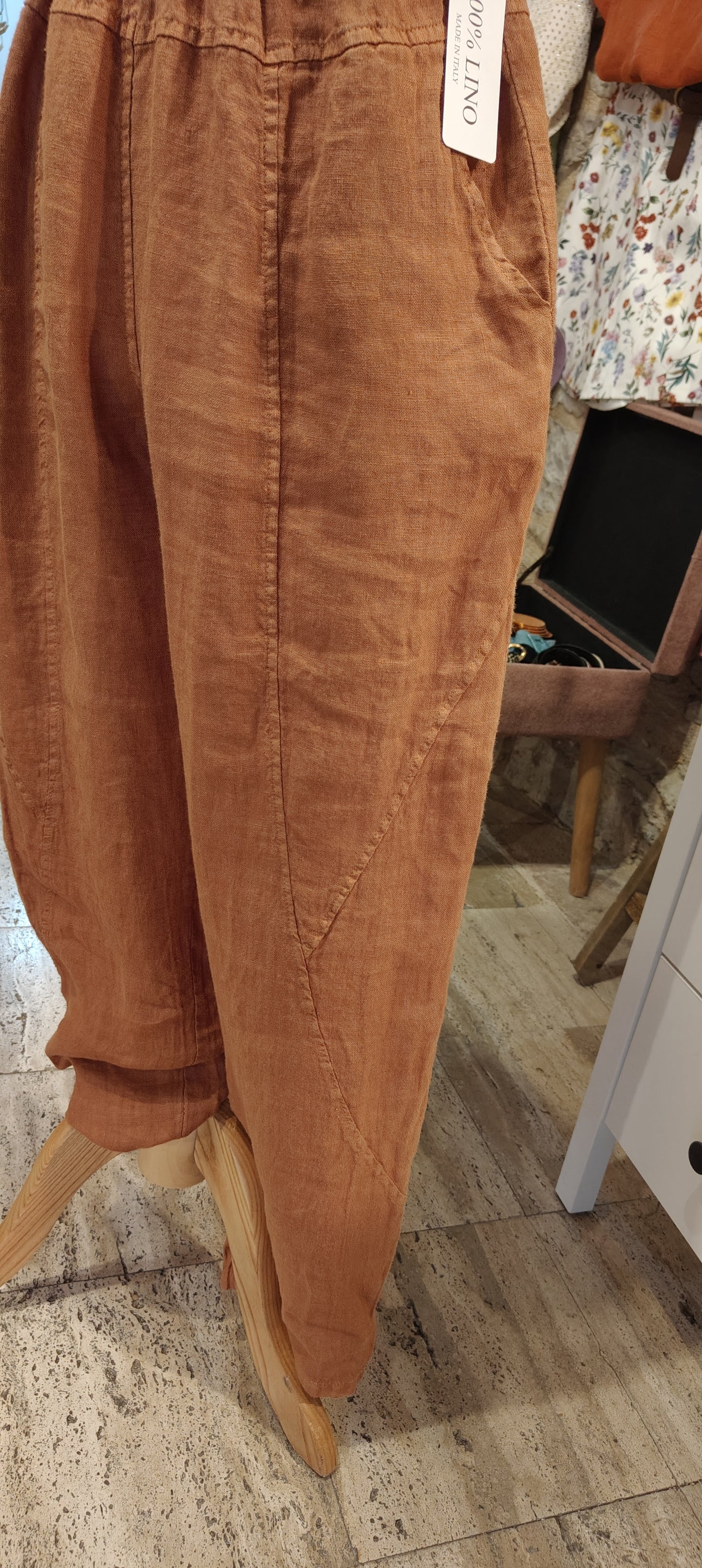 Pantaloni terracotta