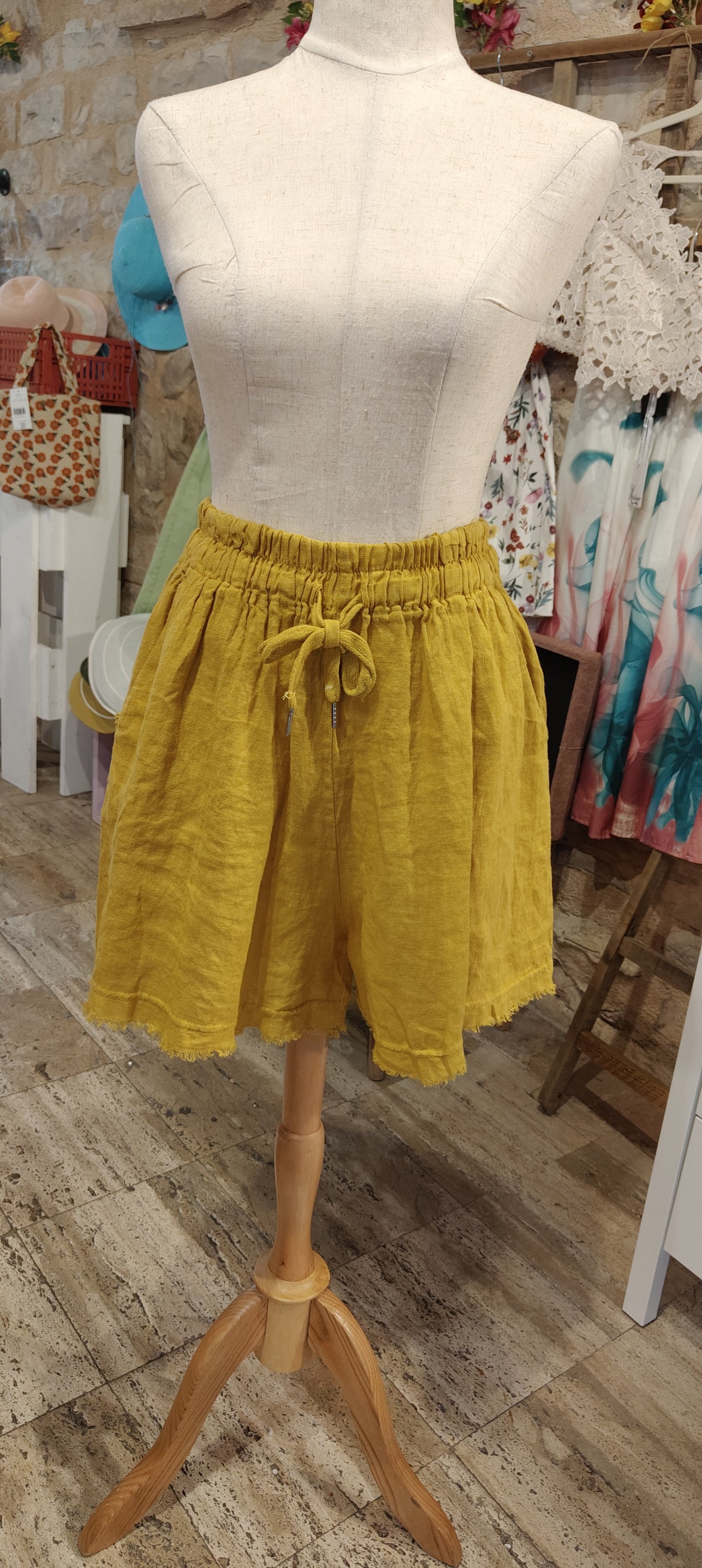Shorts senape