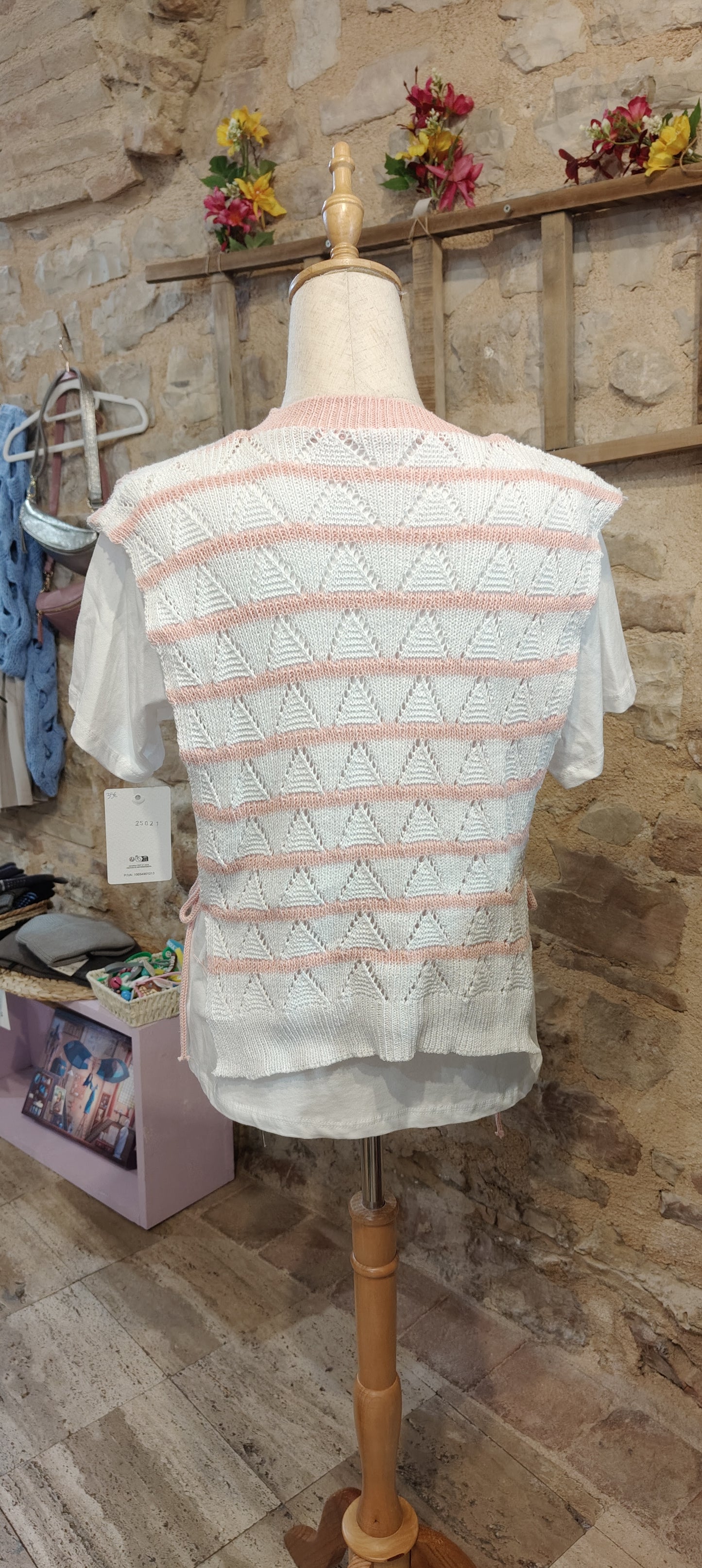T-shirt con gilet rosa