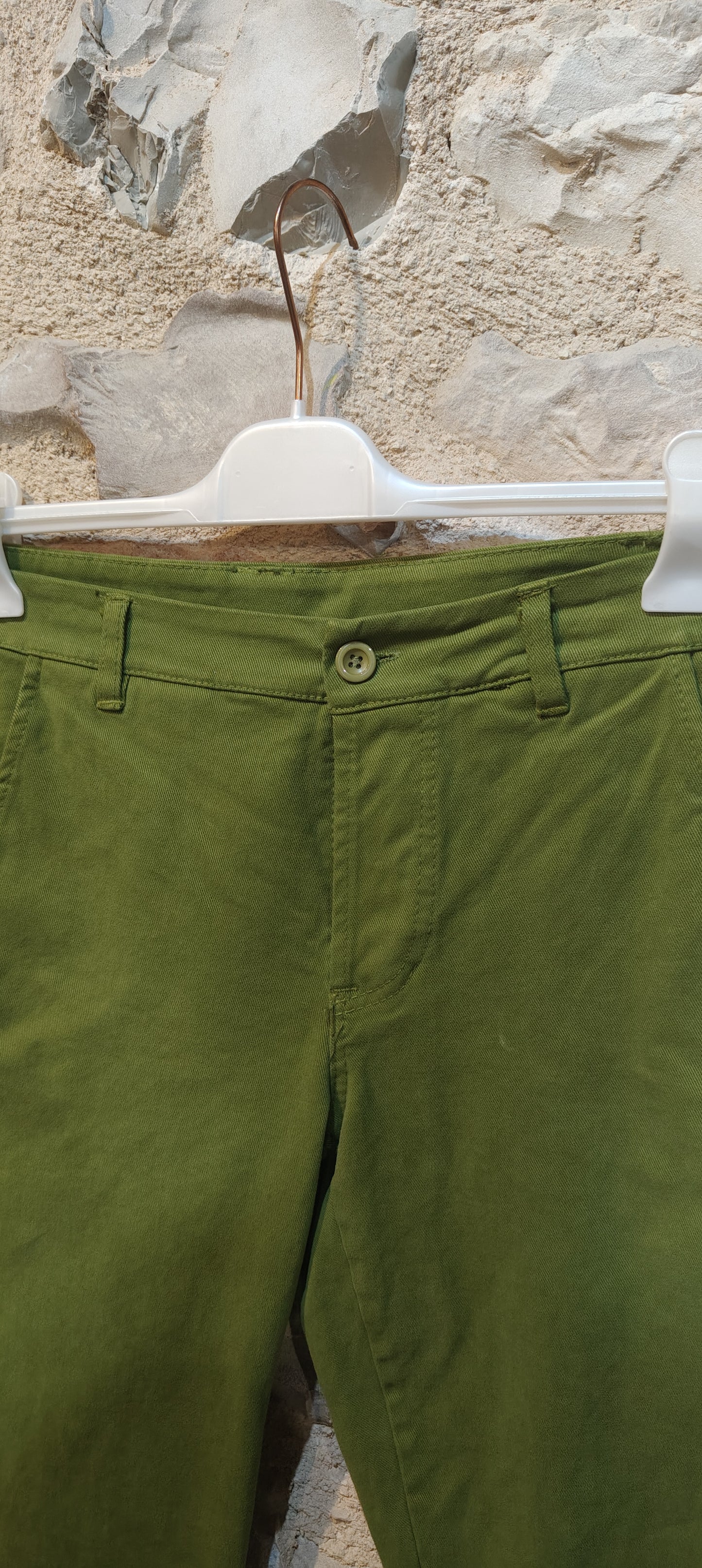 Pantaloni verdi