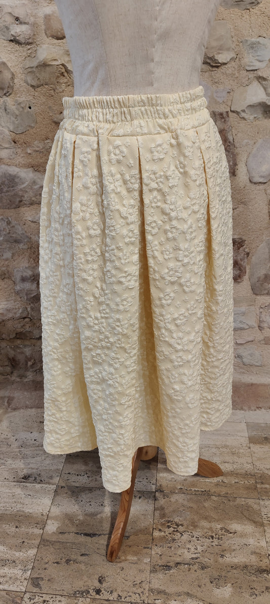 Gonna bassorilievo canarino