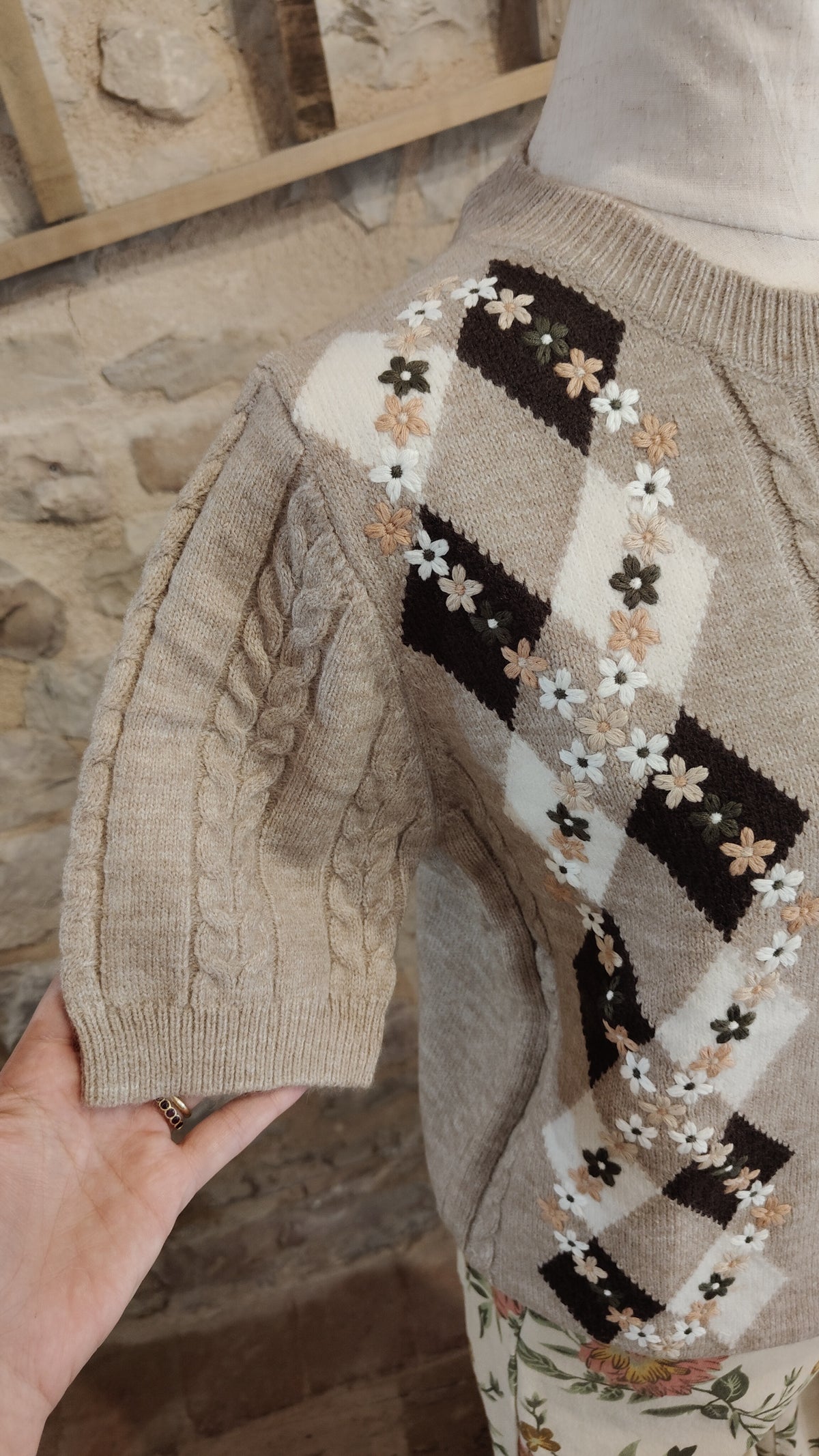 Maglia cutie (beige)